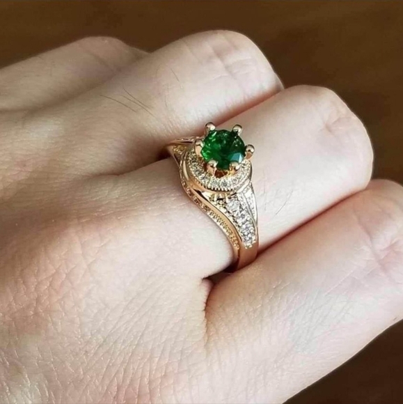 New 18K Gold Plated Round Cut Emerald Diamond Ring for Women - Picture 3 of 11